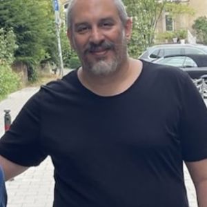 Vahid Zarezadeh